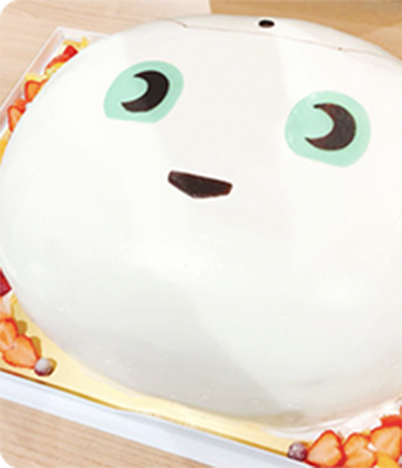 Pepperくんを3D再現!特注立体ケーキで大盛況のオフ会&感謝祭に
