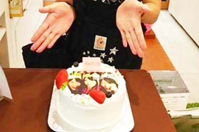 ありがとうの声 特別な写真ケーキで笑顔あふれる誕生日に Cake Jp