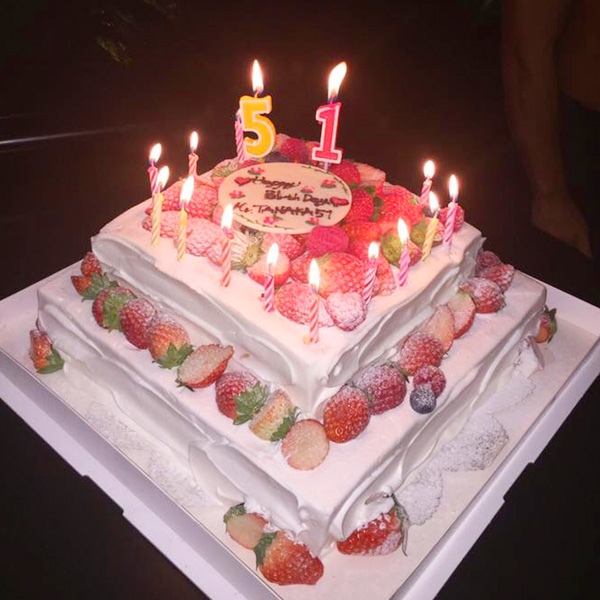 メディックグループ株式会社様 代表誕生日にサプライズケーキ Cake Jp