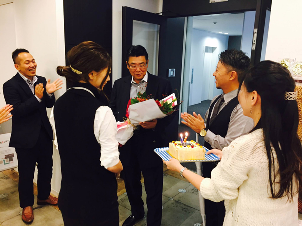 株式会社シンクスマイル様 写真ケーキで起業30周年祝い Cake Jp