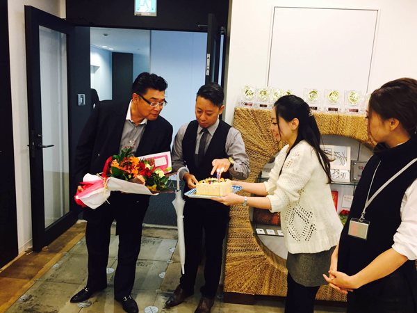 株式会社シンクスマイル様 写真ケーキで起業30周年祝い Cake Jp