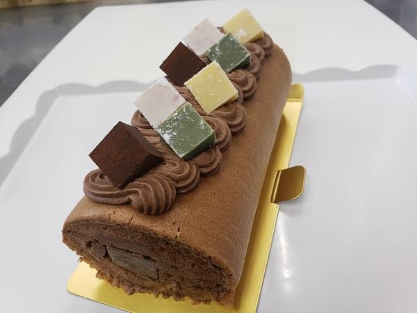 ガナチョコロール18 生チョコトッピング ケーキ工房 モンクール Cake Jp