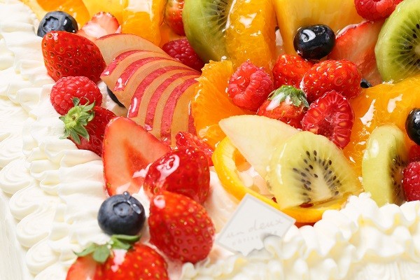 冷蔵直接配送 東京都23区内 パーティ用 フルーツデコレーションケーキ 長方形 18 25cm パティスリーアン ドゥ Cake Jp