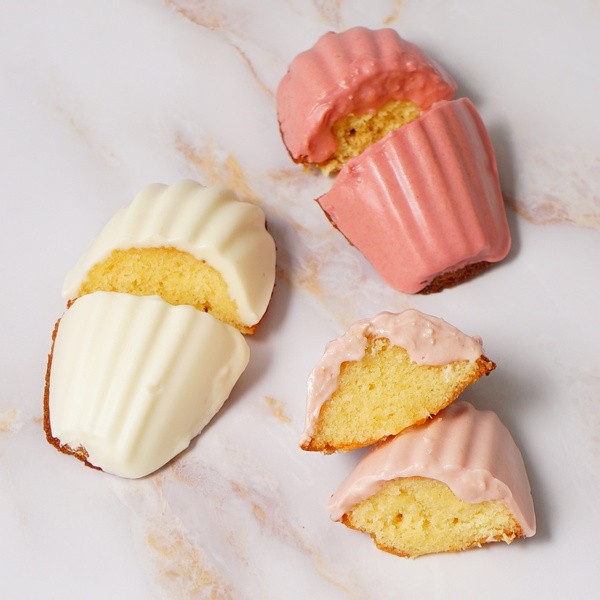 マドレーヌタイム 彩りイチゴ Cake Jp Original Cake Jp