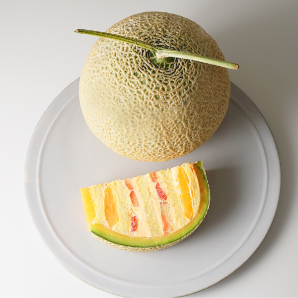 ご好評のため販売期間延長 まるごとメロンケーキ 赤肉バージョン Cake Jp Original Cake Jp