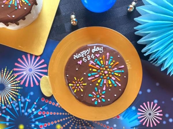 夏季限定 花火のセンイルケーキ 4号 メモラーブル Cake Jp 夏季限定 花火のセンイルケーキ 4号 メモラーブル Cake Jp