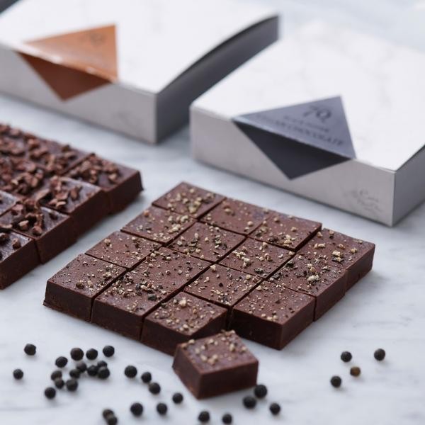 アウトレット 10 Off ハイカカオ70 ブラックペッパーヴィーガン生チョコレート5箱セット ヴィーガンスイーツ グルテンフリー お歳暮21 株式会社coco Chouchou Cake Jp