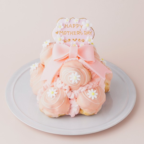 母の日22 クロカンブッシュ ストロベリー 4号 12cm 予約専門菓子店ｄａｉｓｙ Cake Jp