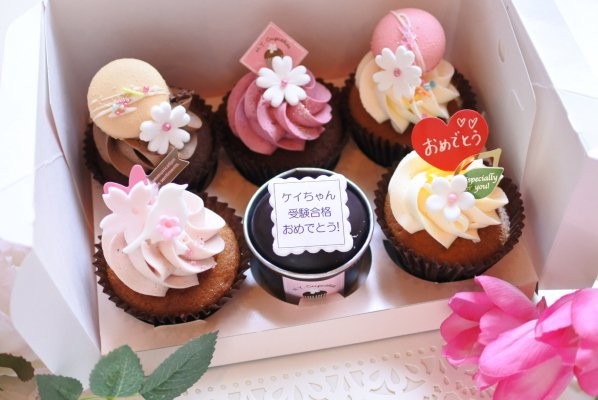 自由メッセージ カップケーキセット 6個入 N Y Cupcakes Cake Jp
