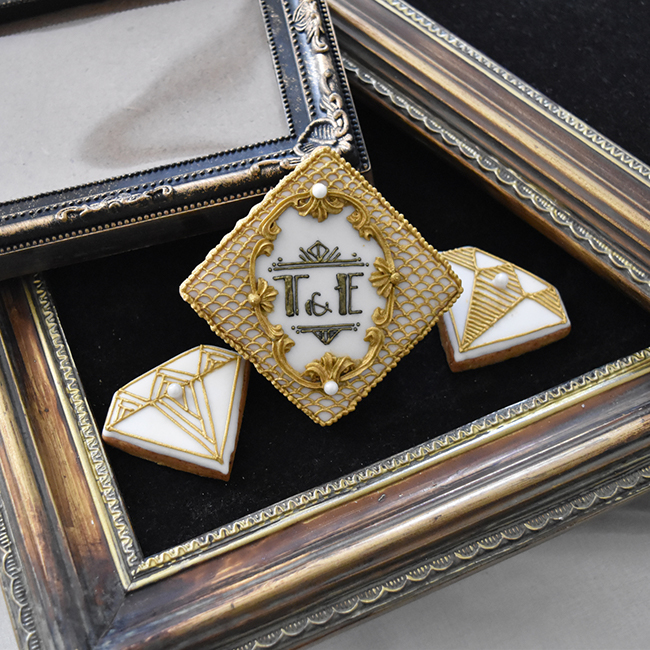 ヴィンテージ感あるオシャレなクッキー ウェディング アイシングクッキー ３枚セット アイシングクッキーエレール Cake Jp