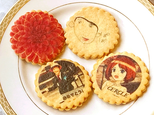 写真カップケーキ4個入り イラストクッキー付き 西洋菓子セルクル Cake Jp