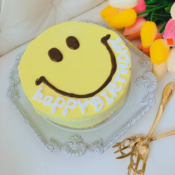 ニコちゃん センイルケーキ Decolne Cake Jp