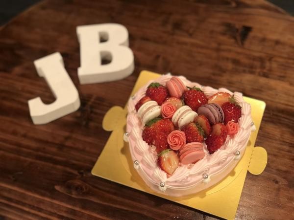 限定 ピンクハートケーキ イチゴ マカロン バレンタイン ホワイトデー Jb S Bar Cake Jp
