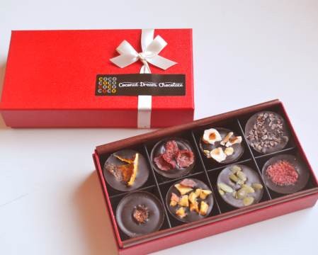 チョコレートアソート 乳製品 乳化剤 白砂糖不使用 16粒 ヴィーガンスイーツ 母の日22 Coconut Dream Cake Jp