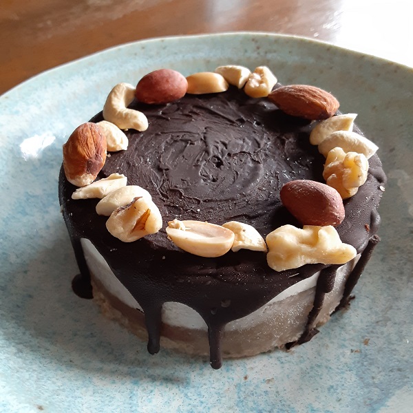 ヴィーガン オーダーメイドrawケーキ 5号 15cm ヴィーガンスイーツ ヴィーガンケーキ グルテンフリー Maple Raw Cake Jp