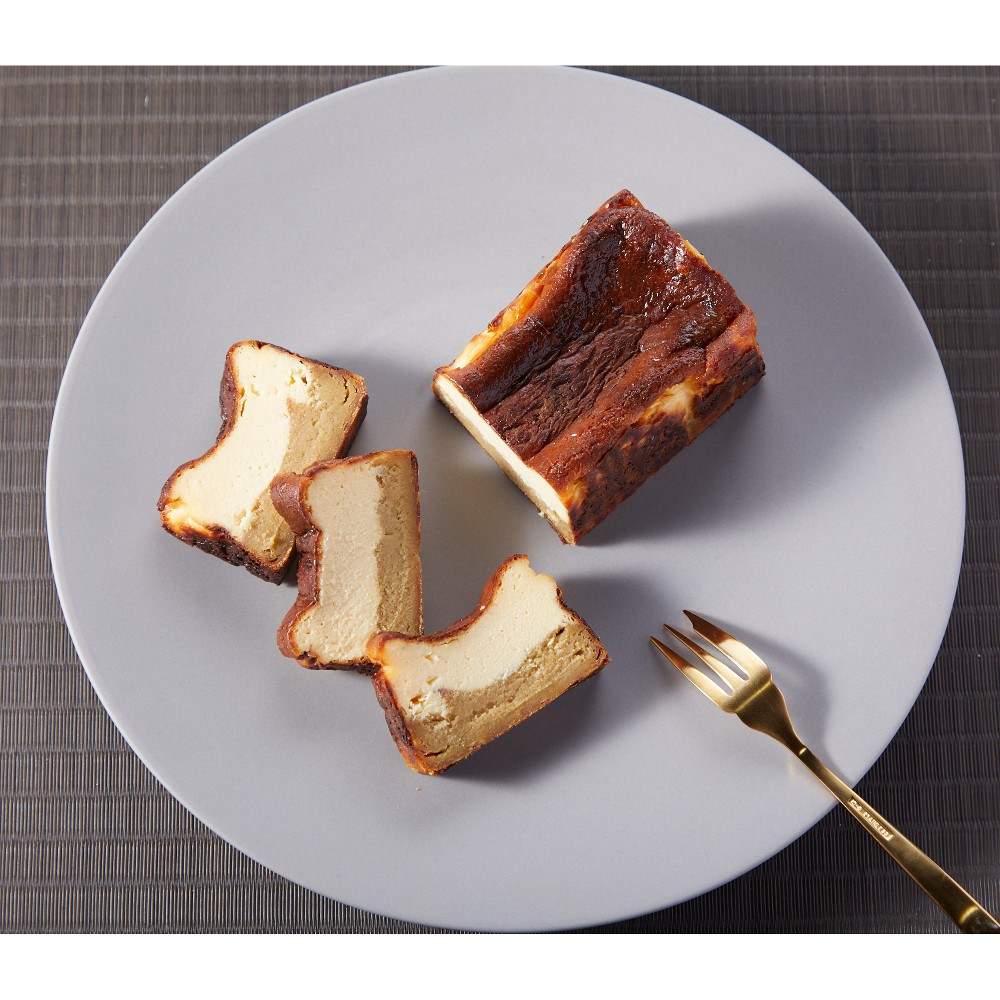 【OIMO TOKYO】～3つ星シェフパティシエによる絶品お芋スイーツ～蜜芋バスクチーズケーキ　の画像1枚目
