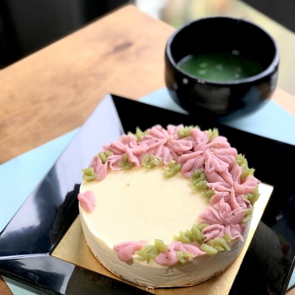 金箔きらり桜のチーズケーキ Cookie Cake Jinjur Cake Jp