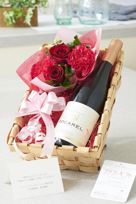 花とギフトのセット 南フランスワインと生花アレンジ 赤ワインと赤系のお花 Og Wcr780 Sp Gift S Cake Jp