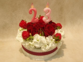 Birthdayフラワーケーキ ローズショート フラワーギフト Flower Design Studio 花歩 Cake Jp