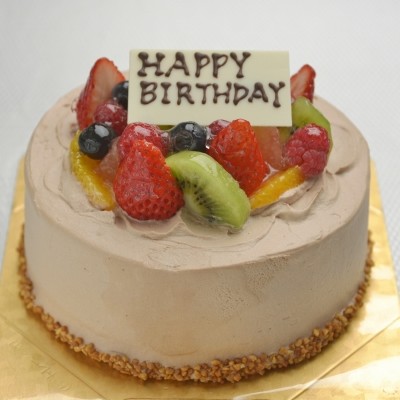 フルーツをふんだんに使った チョコ生フルーツケーキ 5号 15cm 洋菓子店 フォンテーヌ Cake Jp