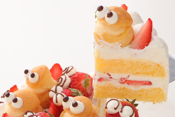シュークリームといちごでにぎやかにお祝い 生クリームデコレーションケーキ 4号 12cm カラーズ Cake Jp