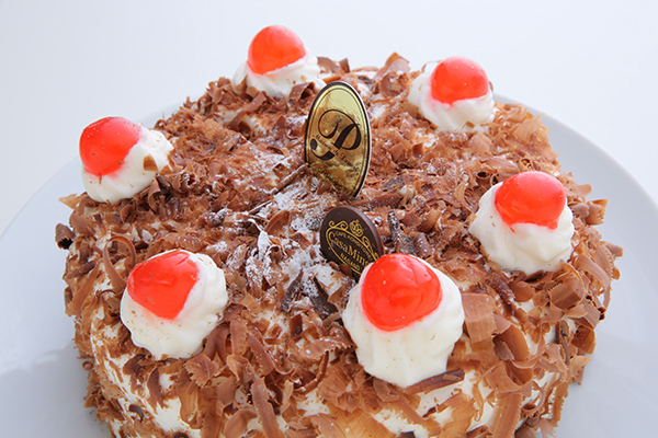 最高級洋菓子 シュヴァルツベルダーキルシュトルテ 26cm 洋菓子店 カサミンゴー Cake Jp