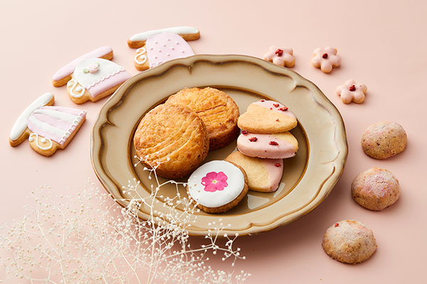 クッキー缶 焼き菓子 アイシングクッキー の ギフトセット パステルピンク Kitty Sweets Cake Jp