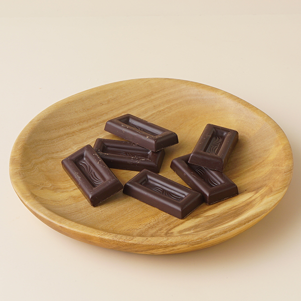 ヴィーガンスイーツ Noxプレミアムオーガニックチョコレートlove Editionオリジナル12粒 Nox Organics Cake Jp