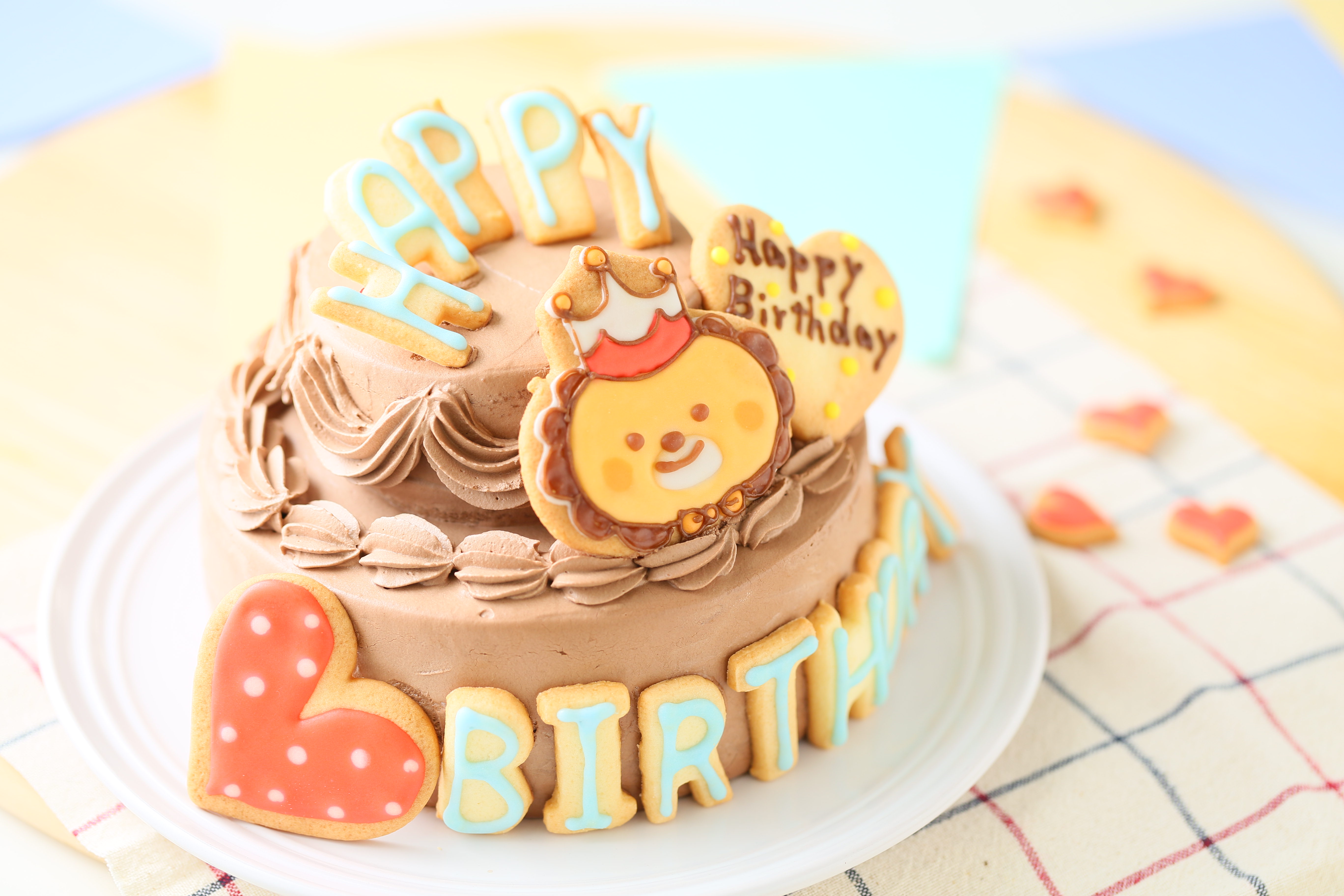 Happy Birthdayアイシングクッキー付き イラストキャラクターデコレーションケーキ チョコ生クリーム 5号 15cm アトリエ７０５ Cake Jp