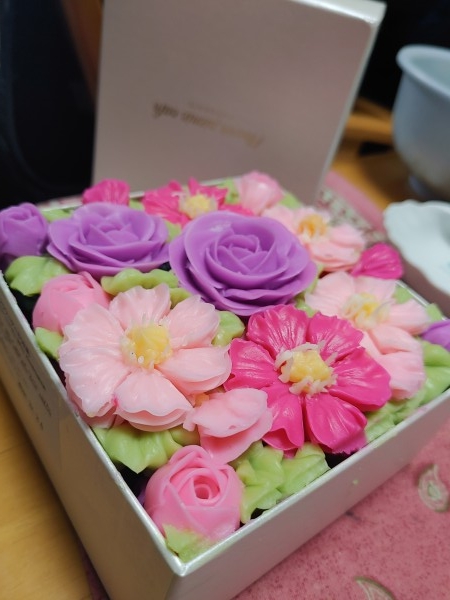 秋桜の花束 食べられるお花のケーキ ボックスフラワーケーキ Cosmos Bouquet Flower Picnic Cafe Hakodate Cake Jp