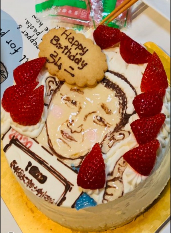 旦那さんのお誕生日に 似顔絵の のレビュー Cake Jp