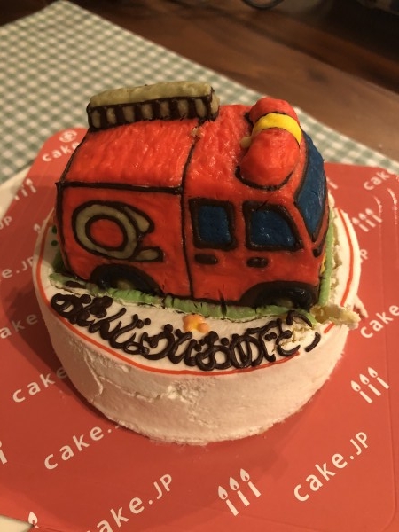 息子の希望で消防車のデザインで のレビュー Cake Jp